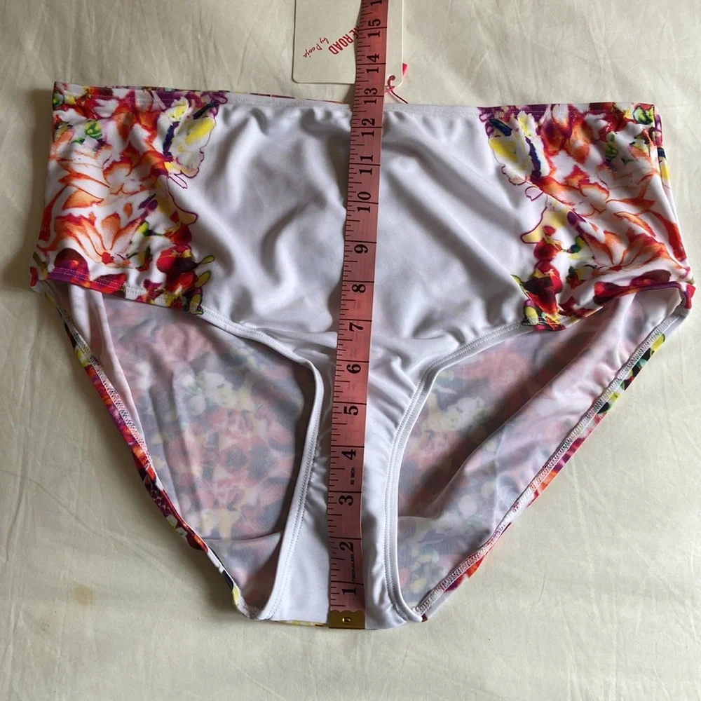 NWT - Shore Road Floral Bottoms